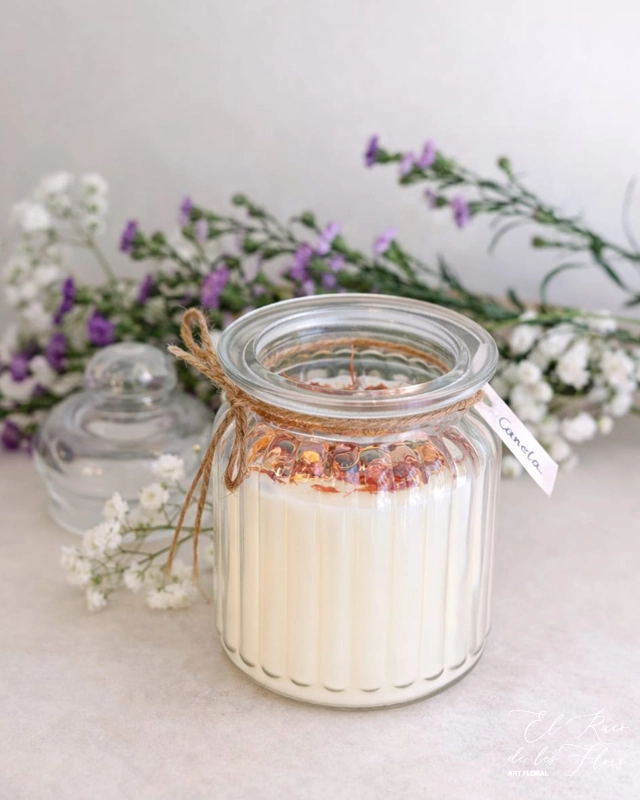 Velas aromáticas Freesia y pera Flores de primavera Bergamota y sándalo Frutos exóticos Vainilla de la Polinesia Peonía rosa Galletas de navidad Lavanda y manzanilla Café tostado